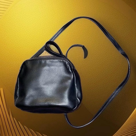 Kenneth Cole Reaction Handbag - Picture 3 of 7
